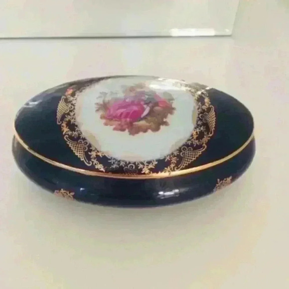 Limoges Porcelain Trinket Box - Picture 1 of 5